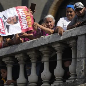 Caiga Quien Caiga Por Angel Monagas: Nicolás necesita revertir la derrota
