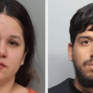Pareja venezolana detenida por dejar a su hijo encerrado en un vehículo en Miami