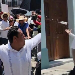 VEA EL MOMENTO momento en el que el presidente de México esquivó una botella que manifestantes le lanzaron a su llegada a Veracruz-México