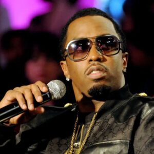 #FARANDULA Mujer acusa a Puff “Diddy” de violarla a sus 13 años y en presencia de “dos famosos”