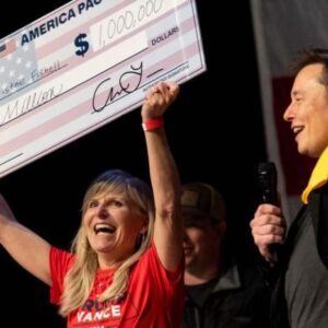 #Elecciones05Nov Elon Musk ofrece USD 1 millón diario a votantes que firmen su petición, generando respuesta de Shapiro