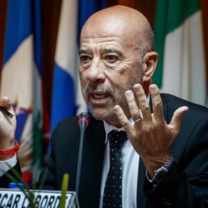 #TENSION Argentina denuncia por «traición» a exembajador en Venezuela por mediar en el caso del gendarme detenido