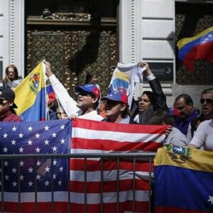 Vuelve la esperanza: Presentan proyecto de ley que otorgaría residencia permanente a venezolanos en EEUU