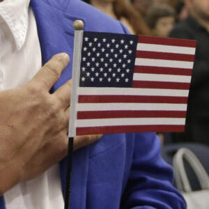 Realidad en EEUU: Indocumentados temen realizar actividades diarias ante políticas migratorias de Trump, según reporte