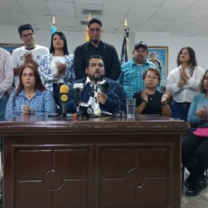 #ZULIA Concejal Javier Africano: «Desconocemos la decisión de un grupito que maneja AD Lagunillas a su antojo»