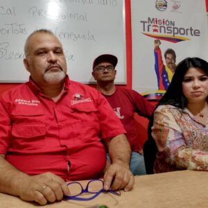 Presidenta del movimiento bolivariano sindical de transportistas de Venezuela, Nuris Urdaneta ratifican apoyo a Luis Caldera