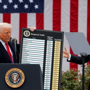 Tribunal estadounidense bloquea aranceles de Trump y dice que el presidente excedió su autoridad