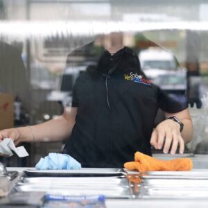 The Washington Post: Los migrantes venezolanos perdieron su estatus legal. Qué significa para la economía.