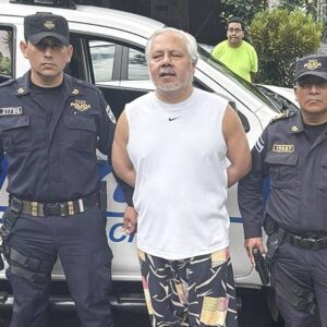 ¿Justicia o represión? Detenido en El Salvador un abogado crítico de Nayib Bukele