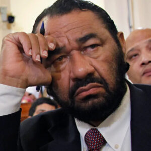 Propuesta de Al Green: Con ayuda de demócratas, Congreso bloquea resolución que buscaba destituir a Trump