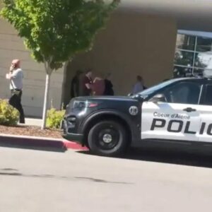 En IDAHO, EEUU: Dos bomberos muertos a tiros y uno herido después de que un ‘francotirador’ emboscara a la tripulación que respondía a un incendio en Idaho: ‘No tuvieron ninguna oportunidad’