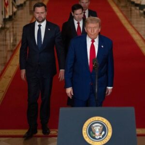 #ULTIMAHORA Donald Trump ANUNCIA FIN DEL CONFLICTO: “alto el fuego total” entre Israel e Irán