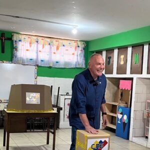 #ZULIA El próximo alcalde de  Maracaibo Gian Carlo Di Martino votó y ofreció declaraciones sobre sus primeras acciones