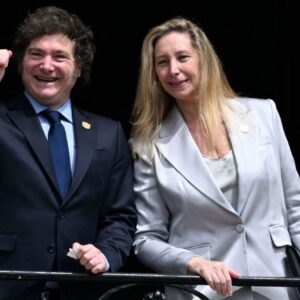 #Tendencia Allanamientos y miles de dólares secuestrados: el escándalo por presunta corrupción que acecha a hermana del Presidente Karina Milei en Argentina