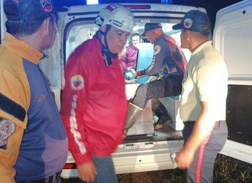 #ZULIA: Autoridades del Municipio Baralt rescatan a 16 personas tras crecida de rio