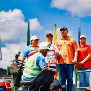 #ZULIA Gobernador Caldera arranca Plan Estadal de Vialidad en dos grandes vías del municipio Jesús Enrique Lossada