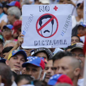 Desinterés e indiferencia del pueblo por el dictador Por Robert Alvarado