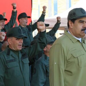 Polémicos resultados: Encuesta muestra que los votantes de Miami-Dade se oponen a la intervención militar de EE.UU. en Venezuela
