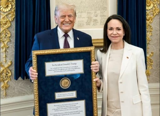 María Corina Machado entrega a Trump su medalla del Premio Nobel de la Paz