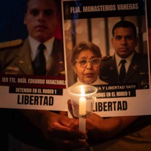 El País de España | La amnistía a los presos políticos rompe años de represión chavista en Venezuela