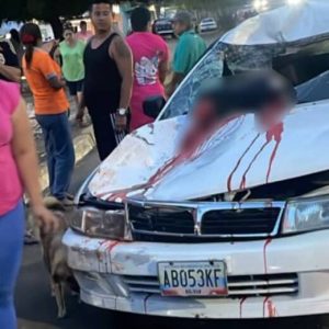 MUNICIPIO MARACAIBO | Un transeúnte muere al ser impactado por carro en la C-1