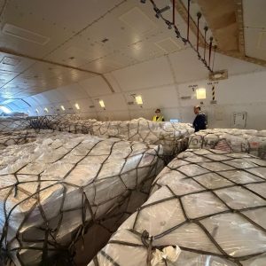 EE. UU. completa segunda entrega de suministros médicos para Venezuela