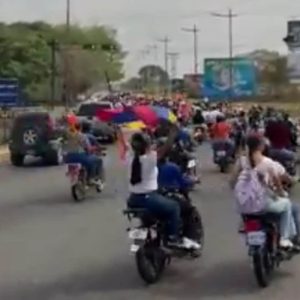 Barinas recibe con caravana a Freddy Superlano tras su excarcelación