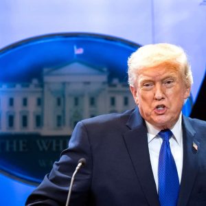 Donald Trump confirmó la muerte del líder supremo de Irán Alí Jamenei