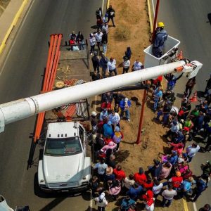 Gobernador Luis Caldera arranca segunda fase del Plan de Iluminación Vial, Hospitalaria y Comunal.
