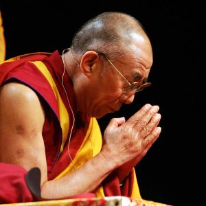 El dalái lama hace historia al ganar su primer Grammy a mejor audiolibro