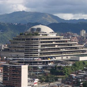 Inician obras para convertir el Helicoide en un espacio comunitario