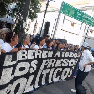 Foro Penal confirma excarcelación de tres presos políticos hondureños: «Ya están en sus hogares»