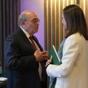 Canciller de Perú reafirma apoyo a María Corina Machado y a la restauración de la democracia en Venezuela