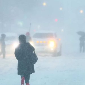 Nueva York en emergencia por histórica tormenta de nieve y fuertes vientos