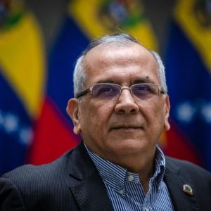 Rodrigo Cabezas informó que tribunal no admitió su solicitud de libertad plena bajo la Ley de Amnistía por “no haber despacho”