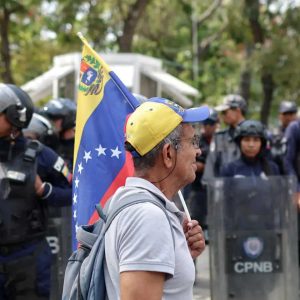 Venezuela sigue esperando la inversión de EE.UU. prometida tras la caída de Maduro: «No hay dólares ni en el mercado negro»