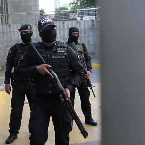 Armando Info: El Sebin mudó el horror a «La Arenosa»