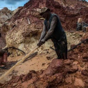 72 grupos de poder y organizaciones irregulares complican inversiones extranjeras en Arco Minero