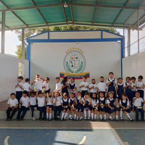 Madre Rafols va a tu Escuela atendió gratuitamente a 370 niños de la Escuela Básica Nacional Juan Vicente González.
