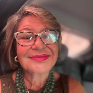 Arq. Laura Bolla: Los manadas tienen su propia vida dentro de sus propios tiempos y como todas las especies, para perpetuarse, deben adaptarse.