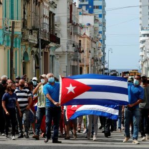 Cubanos salieron a las calles para protestar en medio de los apagones y la crisis económica