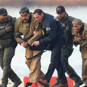 Insomnio, Biblia y gritos: así sería la rutina nocturna de Maduro en prisión