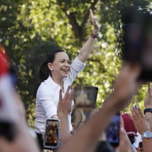 Intención de voto favorece sólidamente a María Corina Machado, según sondeo de Meganálisis