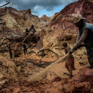 El Nuevo Herald | Fiebre del oro venezolano podría juntar a empresas de EEUU con redes criminales