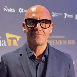 «Cajón de Sastre» No graban  historias ,viven historias, la esencia del periodismo. Entrevista a Nacho Lagos. Por José Luis Ortiz Güell