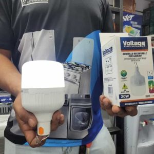 Desde los «periquitos» a los generadores de 300w salvan a los zulianos de la oscuridad