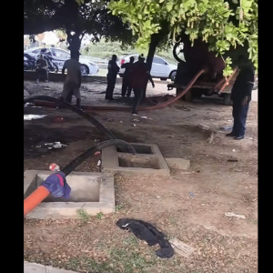 MUNICIPIO MARACAIBO | Encuentran cadáver descompuesto de un hombre en tanque subterráneo a pocos metros de Plaza para Todos: Vecinos alertaron por el mal olor (+Video)