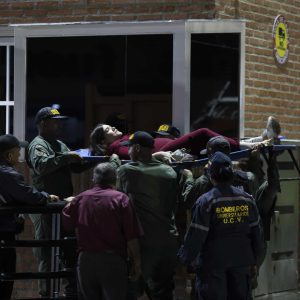 Suben a 164 los fallecidos y a 971 los heridos por los terremotos en Venezuela