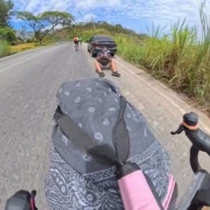 La emocionante narración «estilo hípico» del señor Moisés que le dio un giro único al paso de Miltico por Carabobo (+Video)