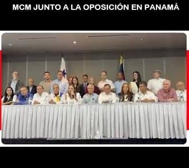 María Corina Machado reunida con la oposición en Panamá